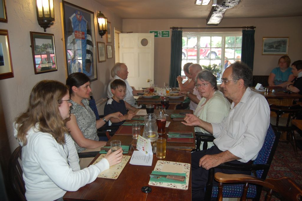 Sunday lunch, Lindsay, Suzanne, Henry, Avril and Ken, Cheltnam